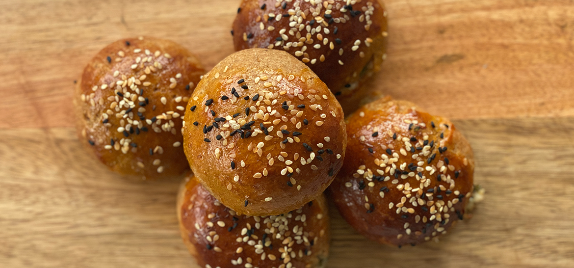 PEYNİRLİ PUF POĞAÇA (MAYALI VE SİYEZ UNLU) — 1