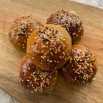 PEYNİRLİ PUF POĞAÇA (MAYALI VE SİYEZ UNLU)