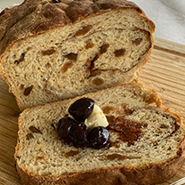 TARÇINLI KURU ÜZÜMLÜ EKMEK