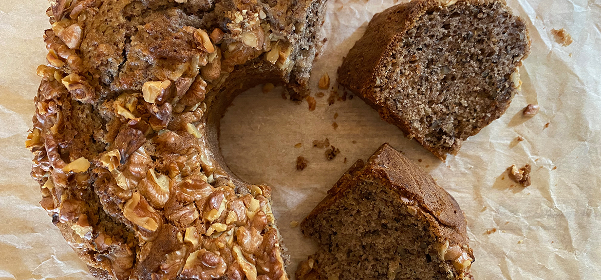 BOL CEVİZLİ ANNE KEKİ — 1