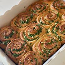 GARLIC SWRIL ROLLS