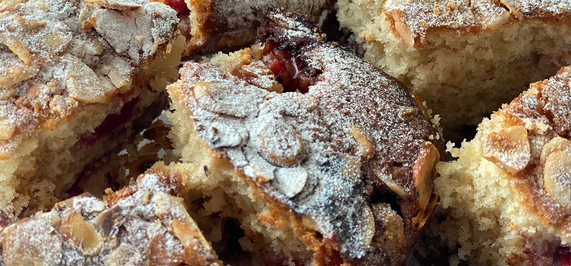 DİDEM'İN KIRMIZI MEYVELİ KEKİ — 1