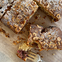 DİDEM'İN KIRMIZI MEYVELİ KEKİ