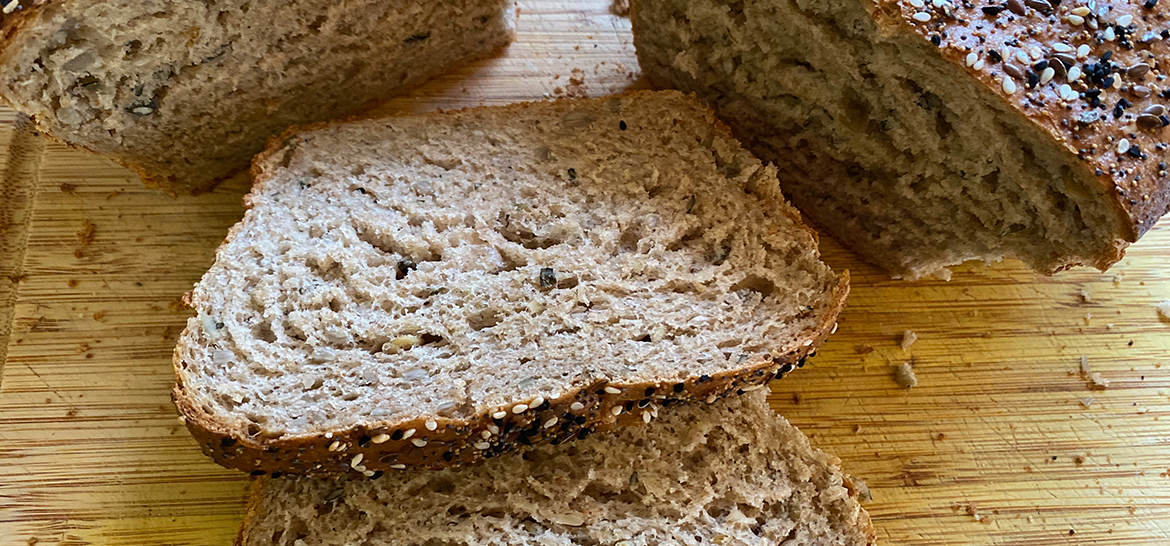 BOL ÇEKİRDEKLİ VE TOHUMLU ÇAVDAR EKMEĞİ — 1