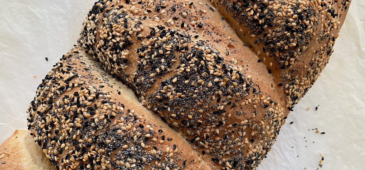 BOL TOHUMLU & MAHLEPLİ EKMEK — 1