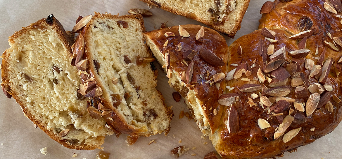 KURU ÜZÜMLÜ EKMEK (YARI TATLI) — 1