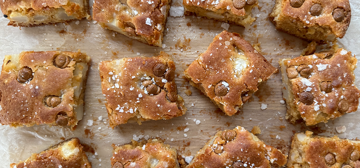 ARMUTLU&KARAMELLİ BLONDIES — 1