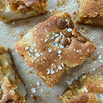 ARMUTLU&KARAMELLİ BLONDIES