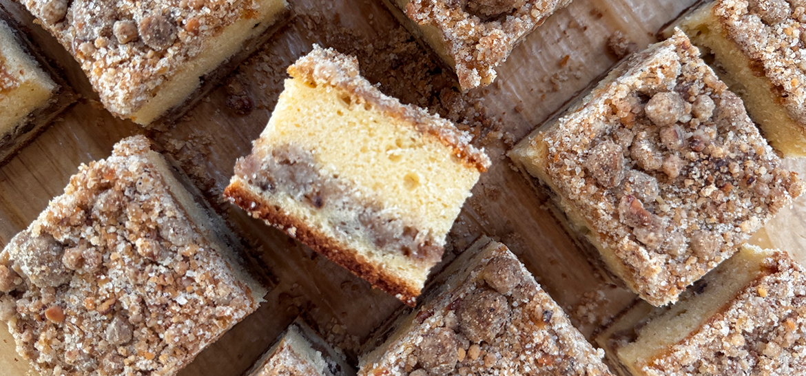 ELMA DOLGULU STREUSEL KEK — 1