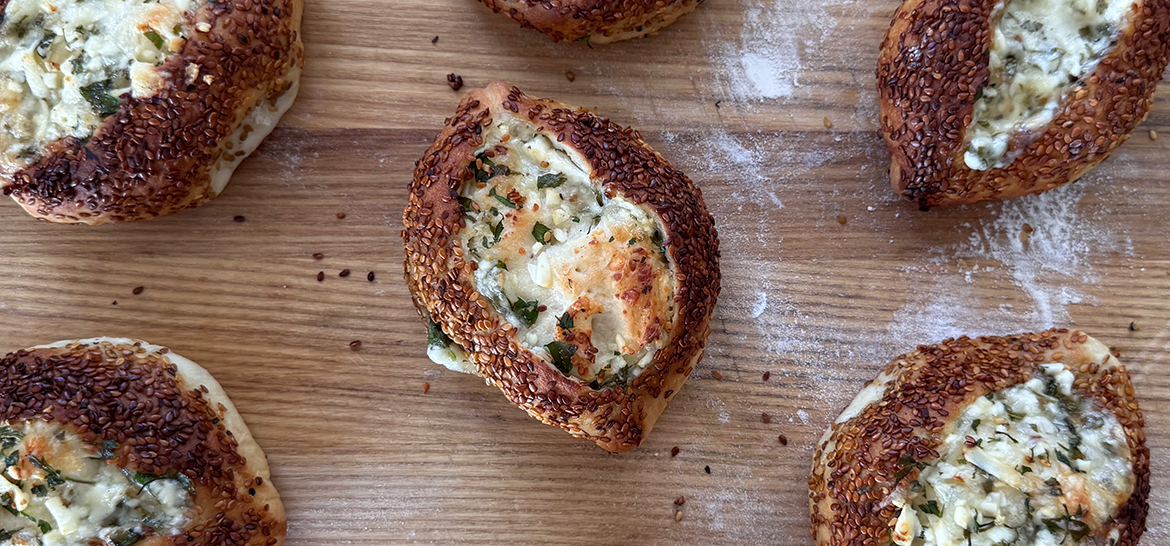 PEYNİRLİ MİNİ PİDE POĞAÇA — 1